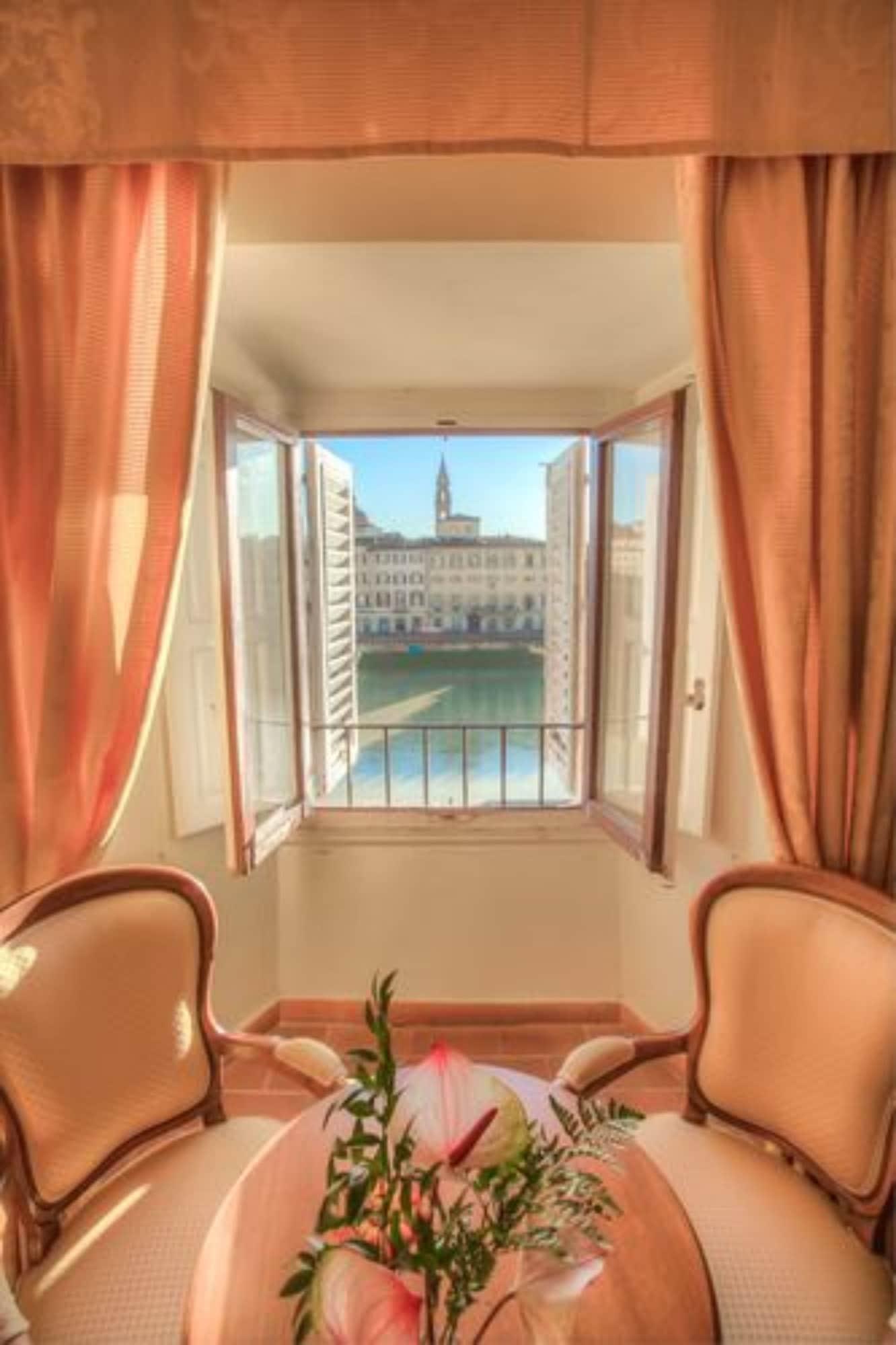Hotel Bretagna Heritage - Alfieri Collezione Florence Exterior photo