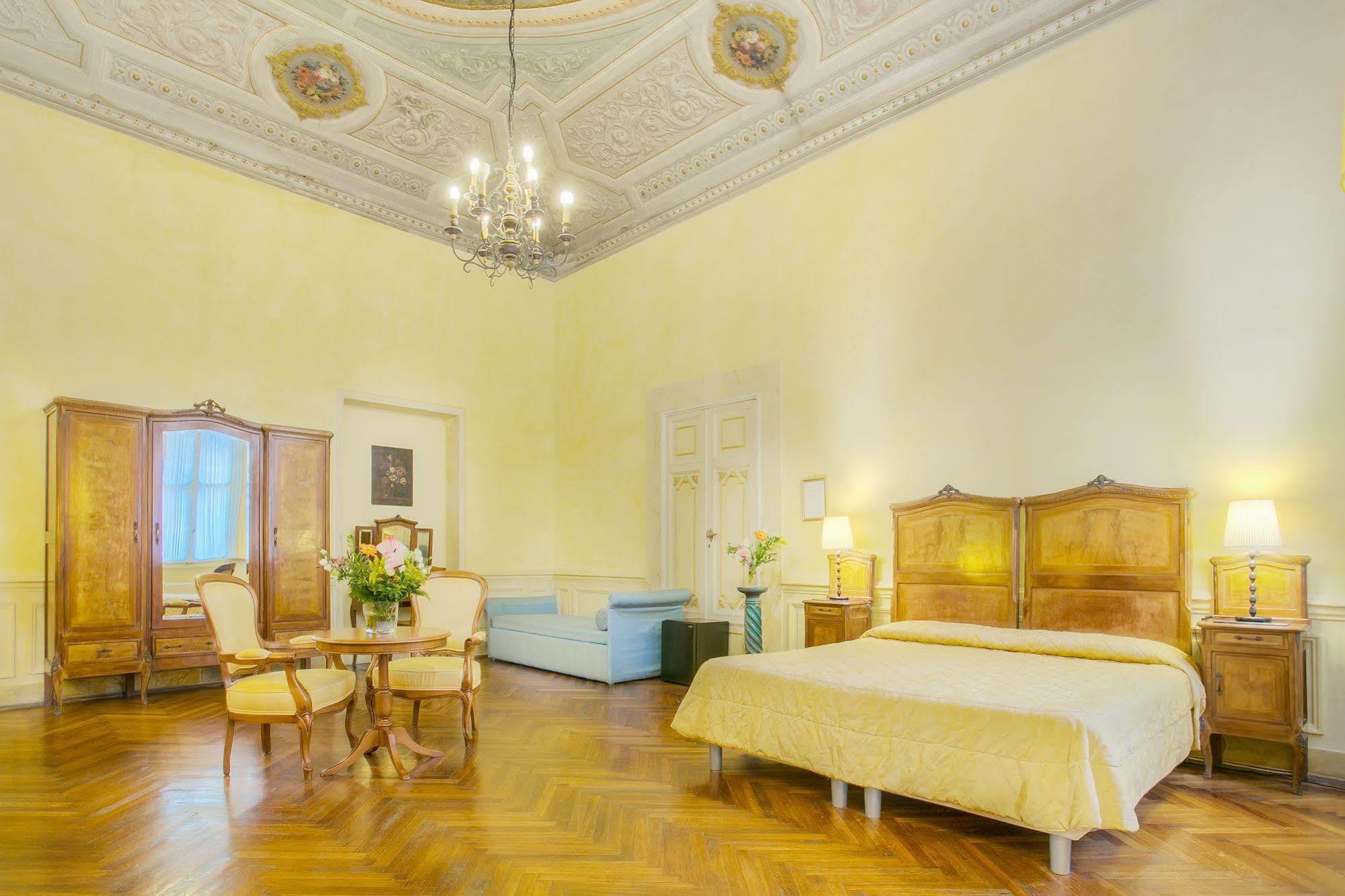 Hotel Bretagna Heritage - Alfieri Collezione Florence Exterior photo